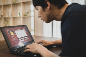 投資詐欺にご注意。バカ高いＵＳＢメモリ